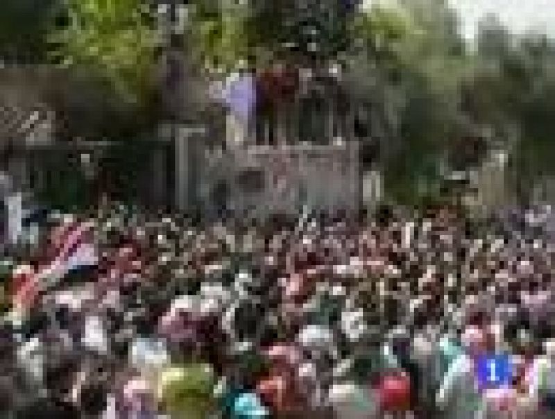 Decenas de miles de manifestantes piden la caída del régimen sirio