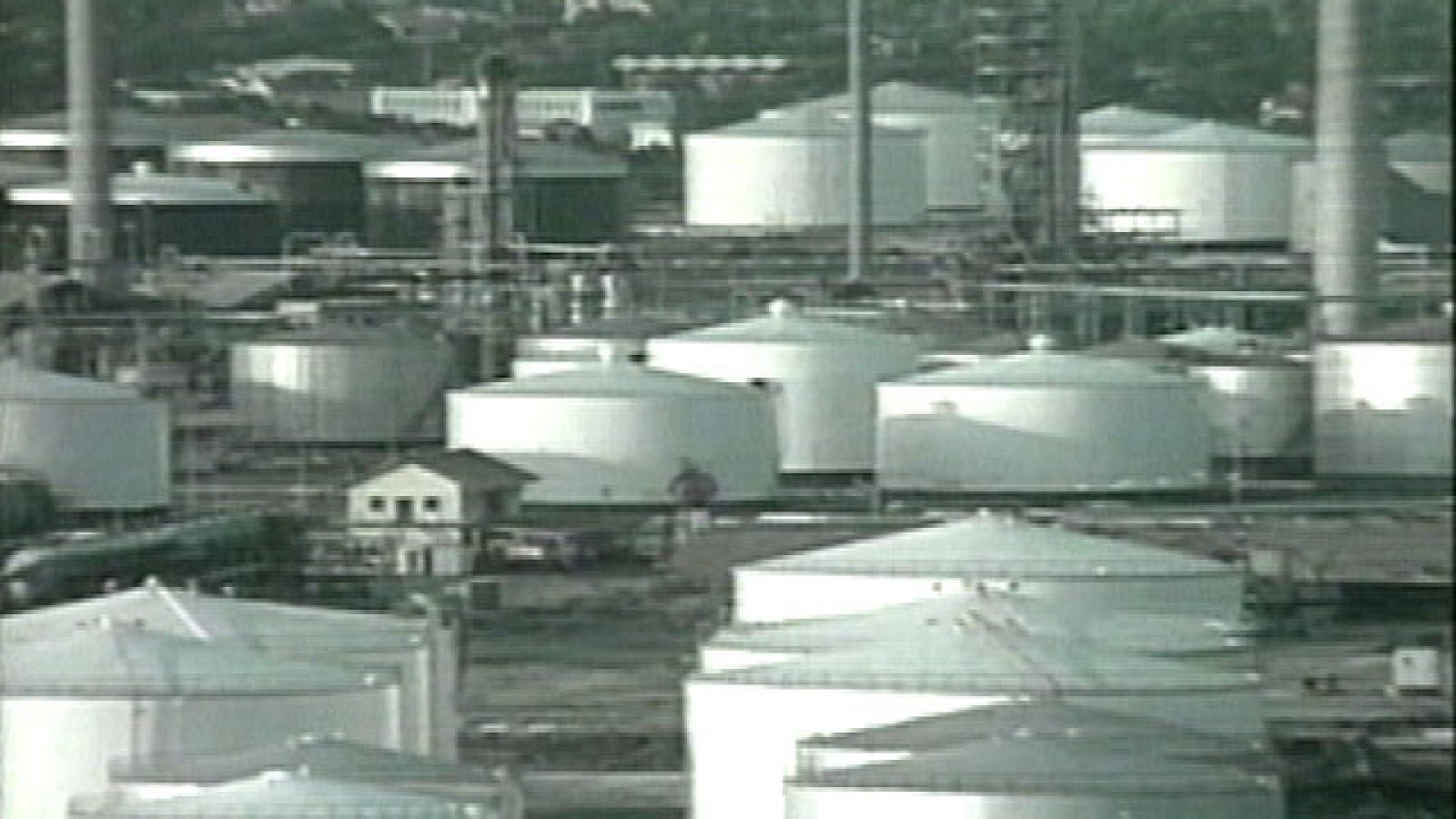  El gobierno de Chávez podría tener problemas por la venta de petróleo a Irán