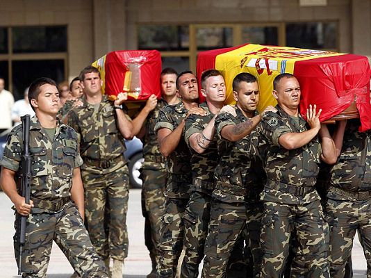 Llegan a España los cuerpos de los dos militares fallecidos en Afganistán