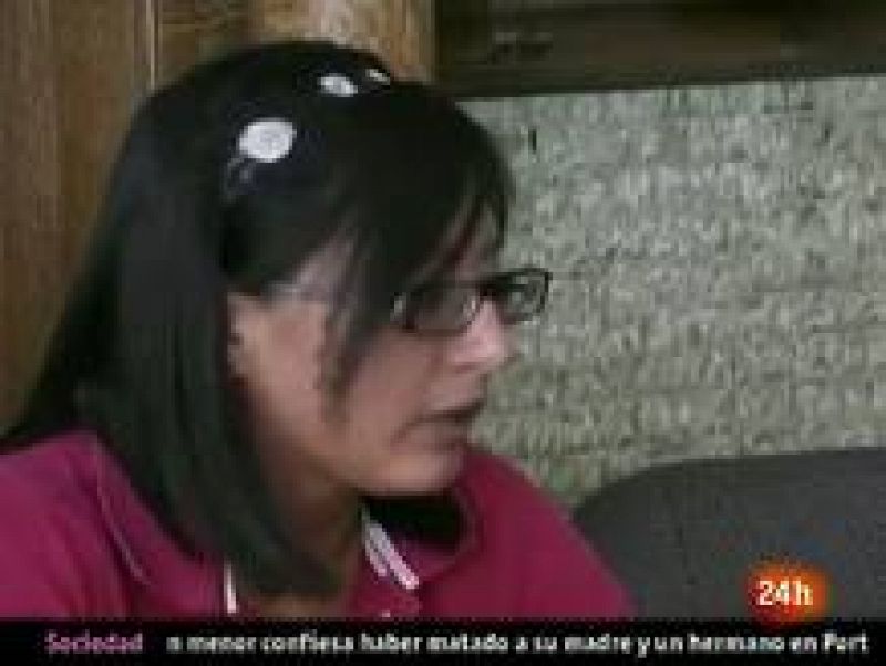  Marisol Valles, la joven policía que asumió la jefatura de una comisaría mexicana, y que después se vio obligada a huir por las amenazas de los cárteles, ha cruzado la frontera hacia Estados Unidos, donde ha pedido asilo político (27/06/2011).