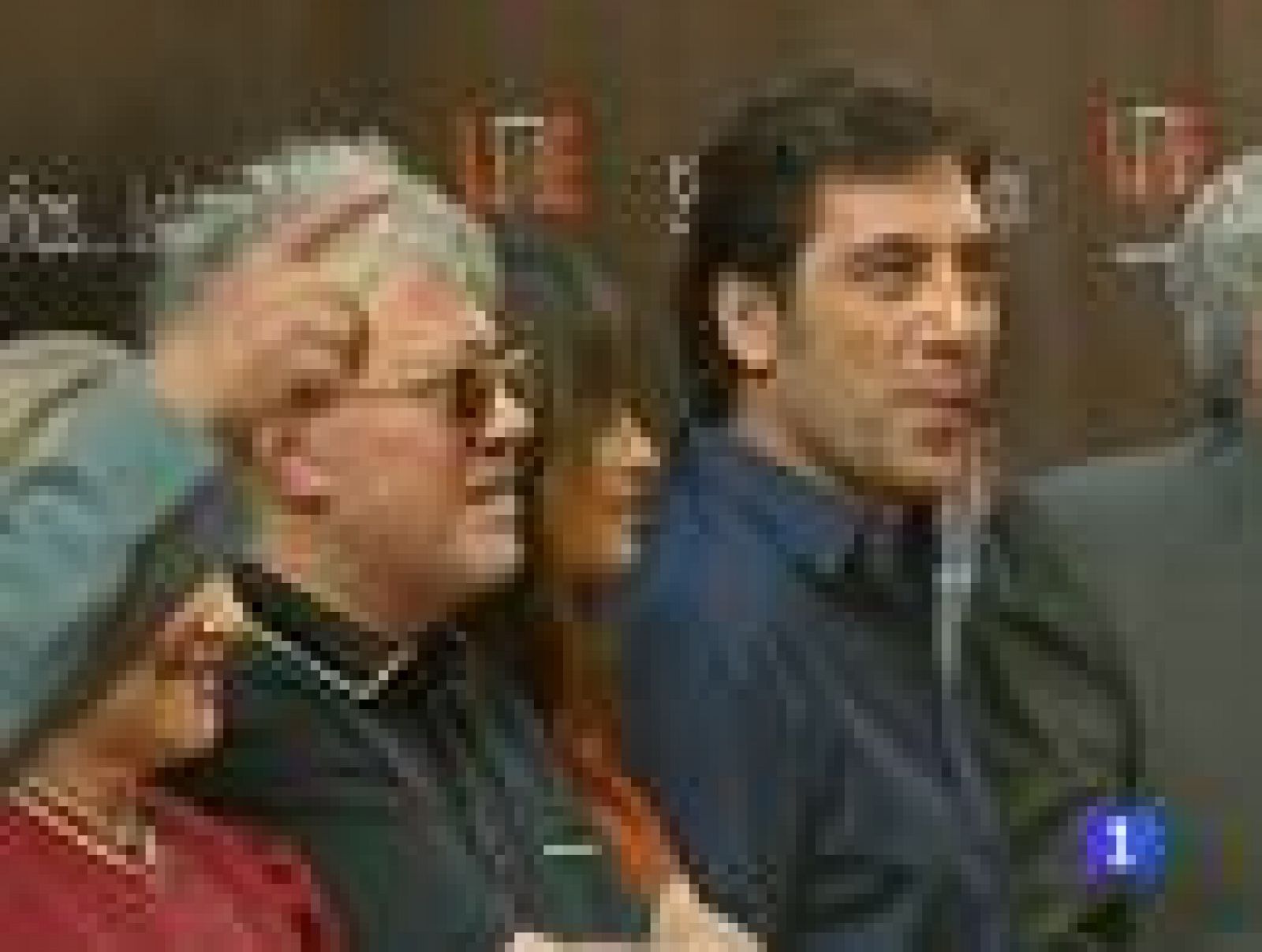 Los actores Javier Bardem, Penélope Cruz y los directores Pedro  Almodóvar y Alejandro Amenábar han sido los principales protagonistas  del estreno del madrileño 'Paseo de la Fama' en la cinéfila calle de Martín de los Heros en Madrid.