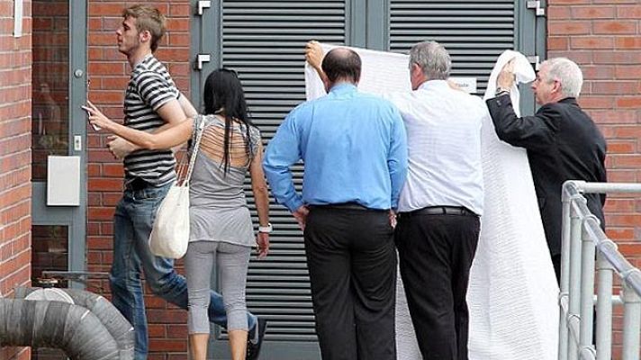 Telediario 1 - De Gea se esconde con unas sábanas