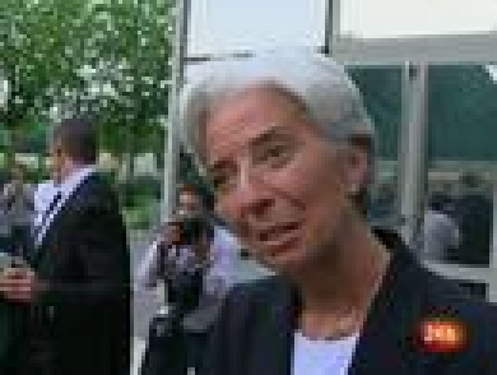 Lagarde, como cabeza del FMI, pide que la oposición griega apoye el ajuste