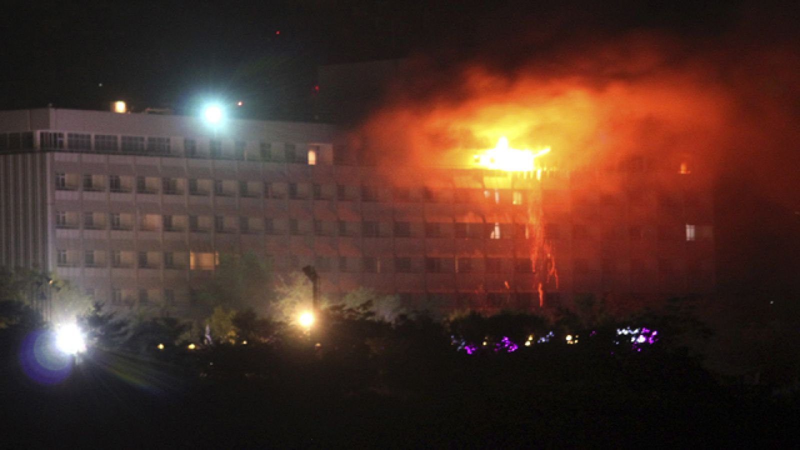 Un ataque talibán a un hotel de lujo de Kabul deja 26 muertos, entre ellos un español