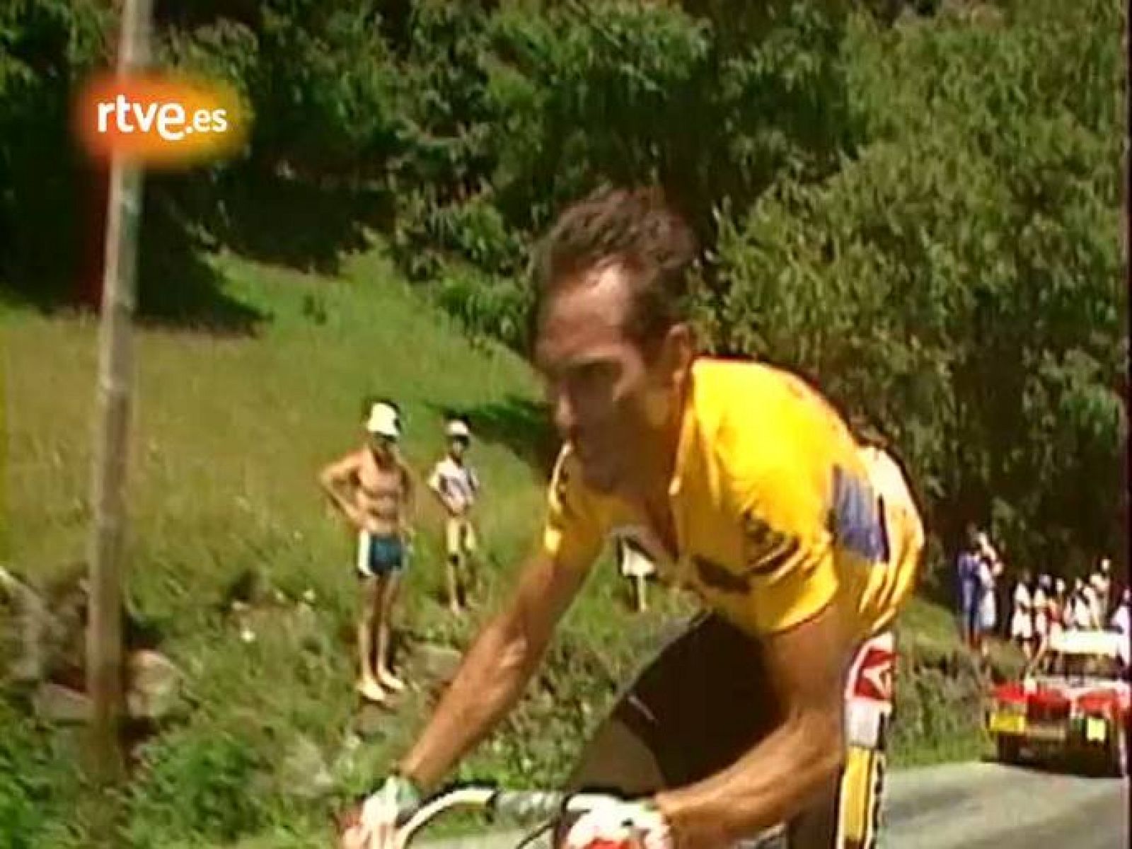 Tour de Francia: Hinault ataca a Lemond y lo paga en Superbagneres | RTVE Play