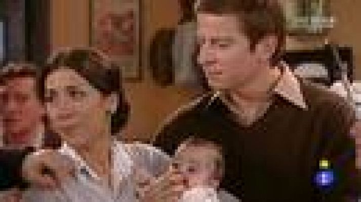 Amar en tiempos revueltos - Marisol, de nuevo con Manolita