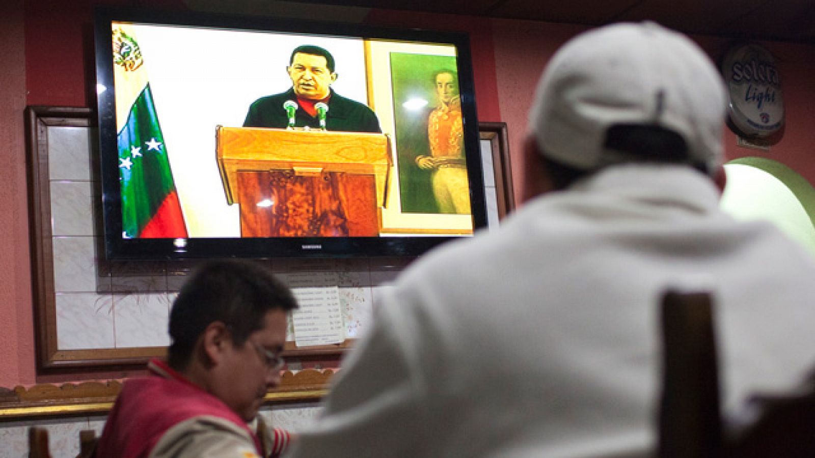 Chávez admite que tiene cáncer