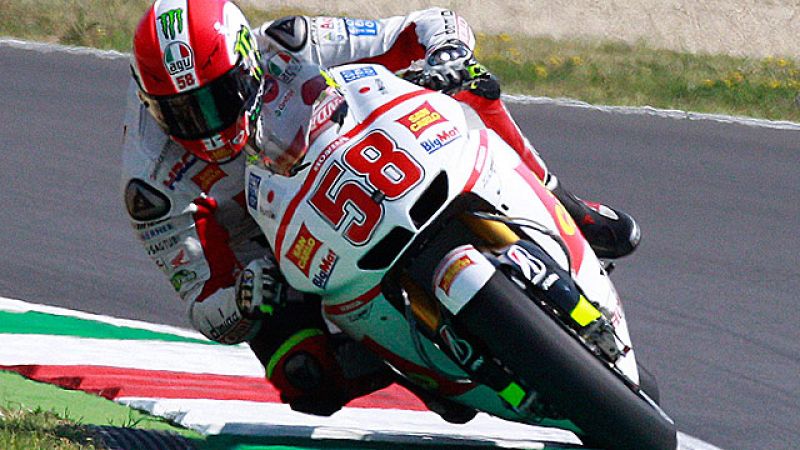 La primera jornada de entrenamientos en el GP de Italia ha estado marcada por la lluvia, que ha impedido que todos los pilotos salieran a pista. Marco Simoncelli firmó el mejor registro del día y Pedrosa se reservó por la tarde en su regreso a los ci