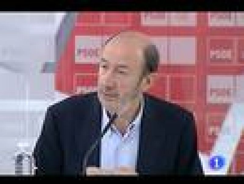 Reunión en Ferraz de Rubalcaba con dirigentes provinciales del PSOE
