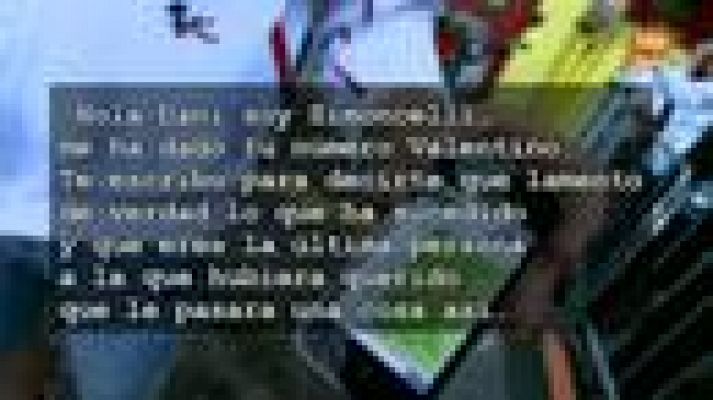  - Simoncelli enseña el 'sms' que escribió a Pedrosa