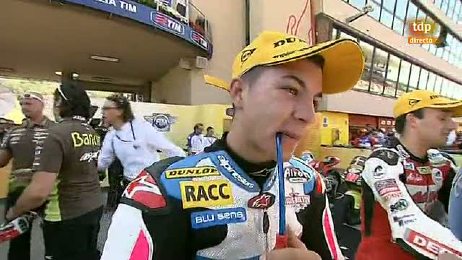 Maverick Viñales ha sido tercero y ha reconocido que de no estorbarse con Efrén Vázquez en las primeras vueltas, podría haber estado luchando por la victoria con Terol y Zarco.