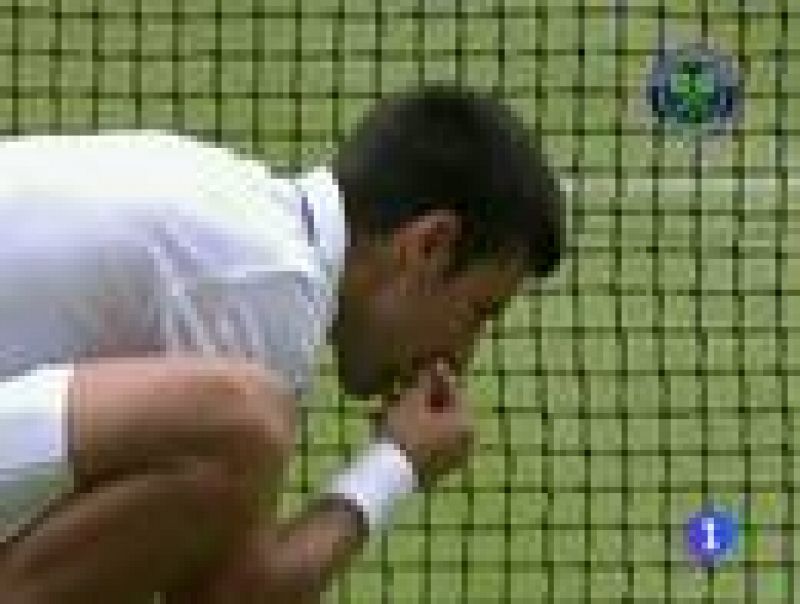 Djokovic se impuso a Rafael Nadal en la final del torneo de Wimbledon y es, oficialmente desde este lunes, el número uno del mundo de la clasificación ATP, con una diferencia de 2.015 puntos sobre el español.