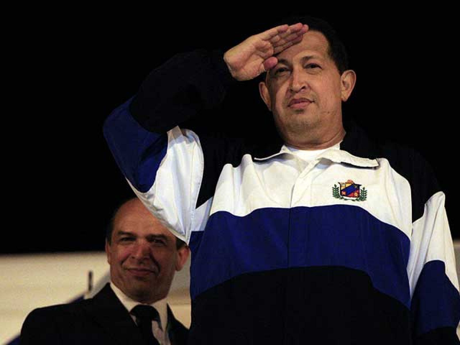  Chávez vuelve a Venezuela tras dos operaciones y un mes en Cuba