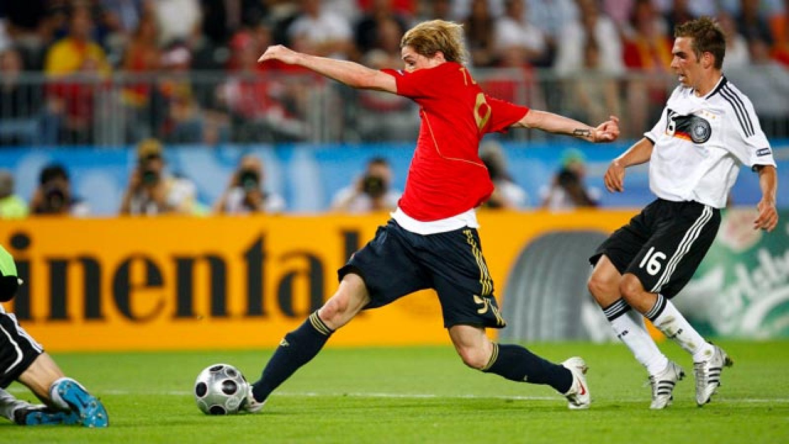 España gana la Eurocopa 2008 con gol de Torres