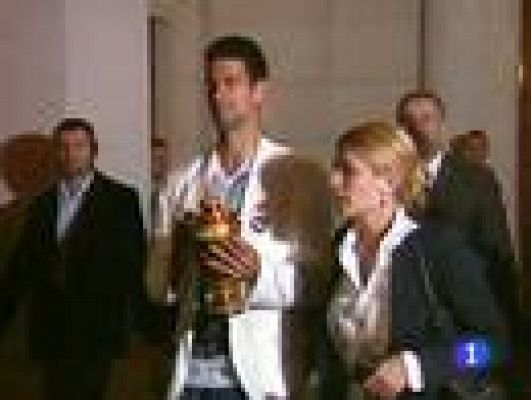 Djokovic celebra Wimbledon en Serbia