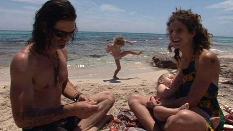 En familia - En la playa - Hippies en Formentera