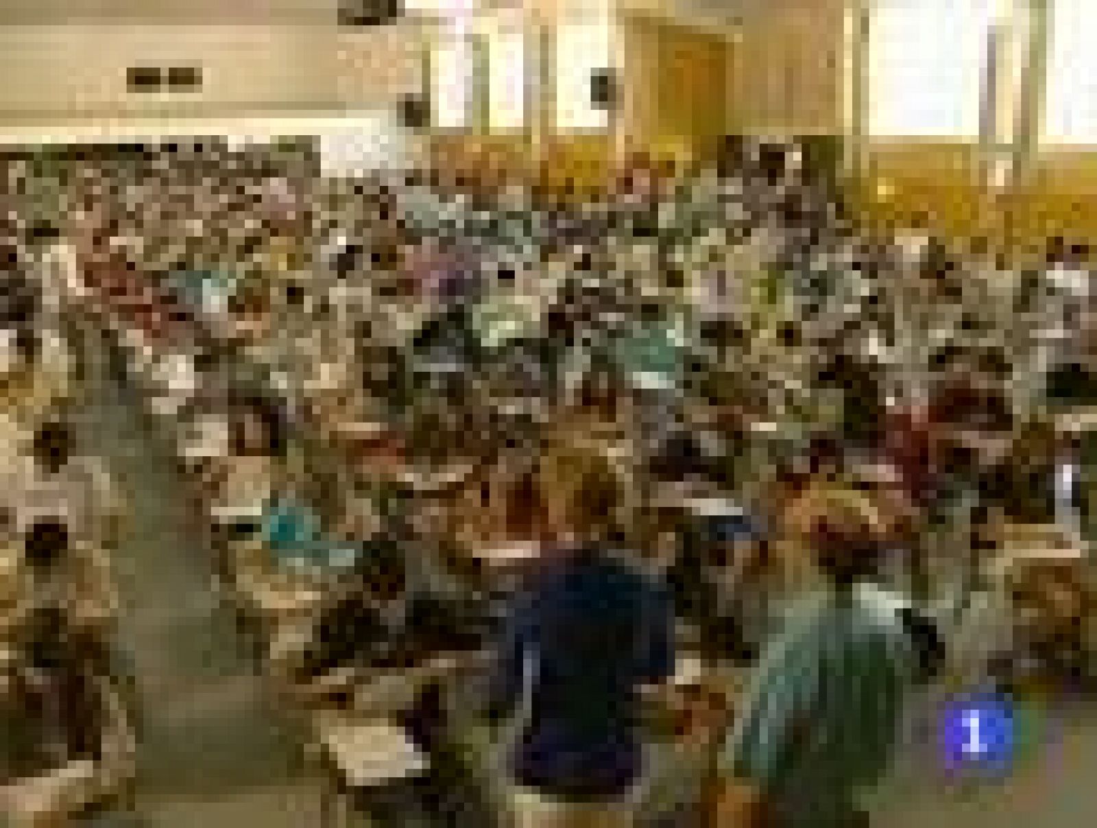   2.300 alumnos  se han presentado hoy al examen para conseguir premio extraordinario