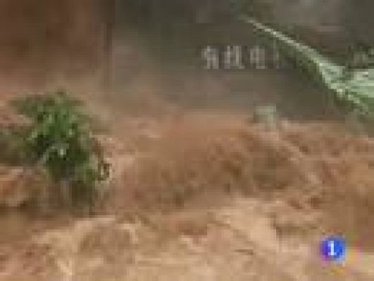 Telediario 1 - Fuertes inudaciones en China