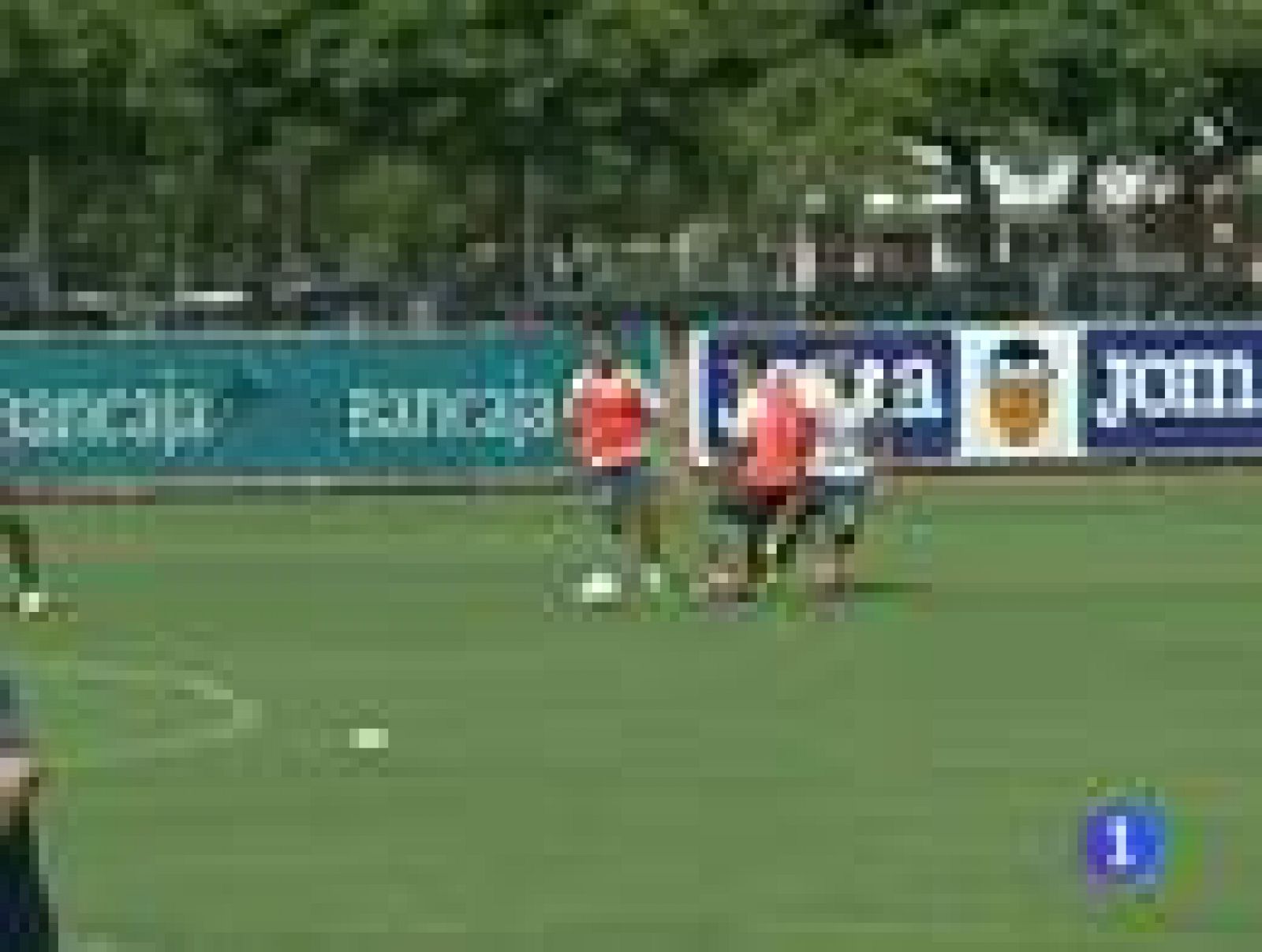 El Valencia regresa al tajo tras hacer limpia | Ver