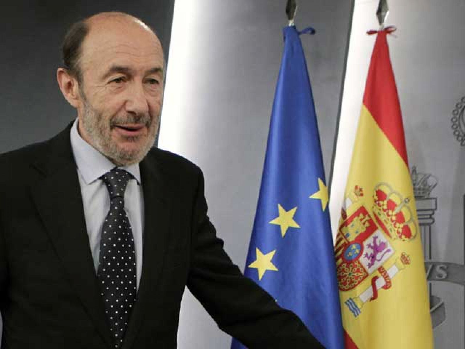 Rubalcaba pide disculpas por haber sido un "frontón" con la prensa