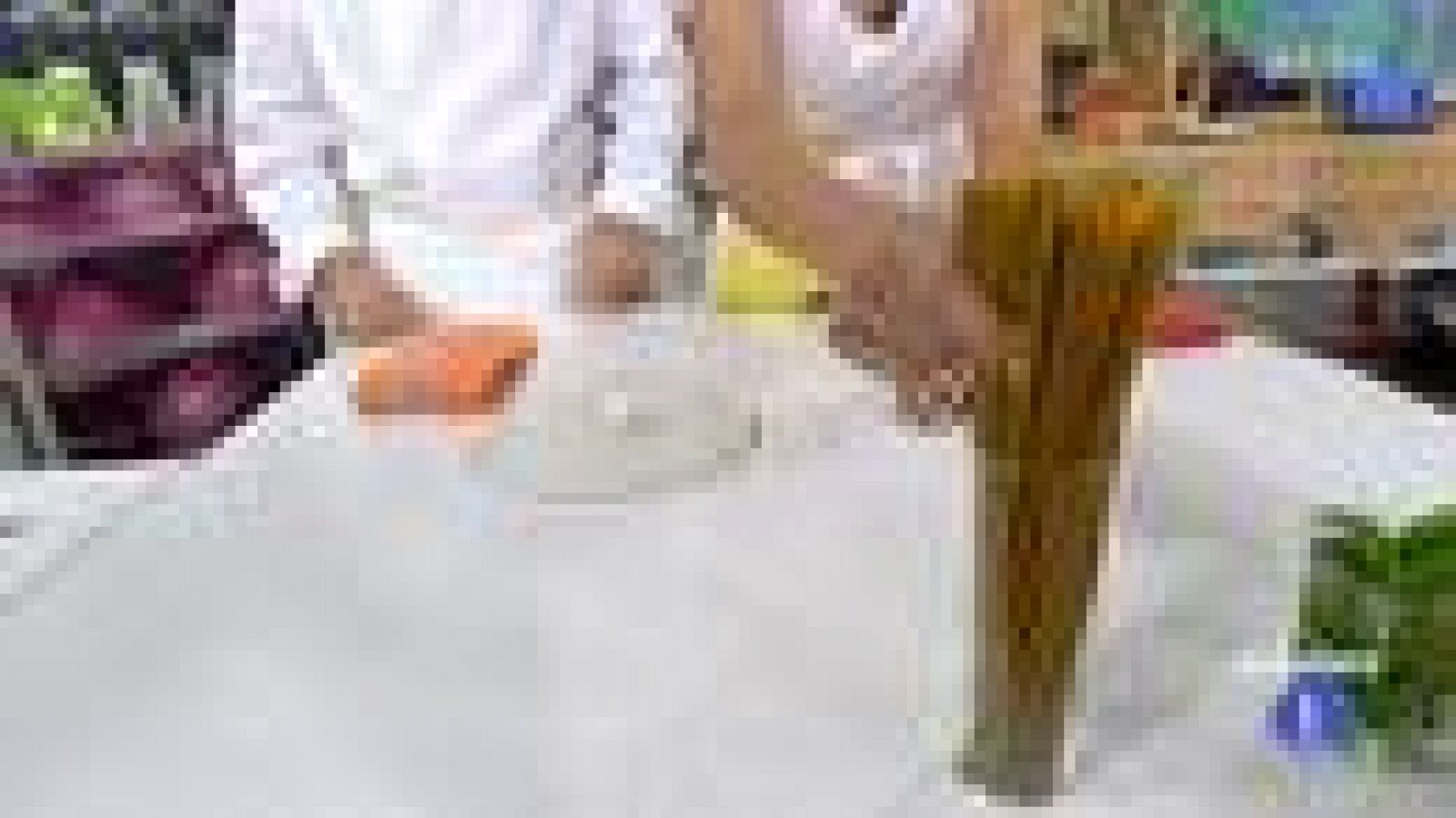 Pasta con salsa de zanahoria y piñones (08/07/2011)