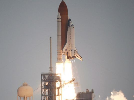 Informativo 24h - El Atlantis despega con éxito hacia la ISS en su última misión