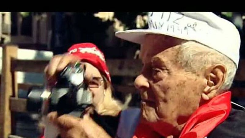 Paco Cano, el fotógrafo de 99 años que conoció los San Fermines en blanco y negro