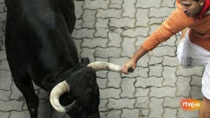 San Fermín - RNE te narra el tercer encierro de San Fermín 2011 en imágenes