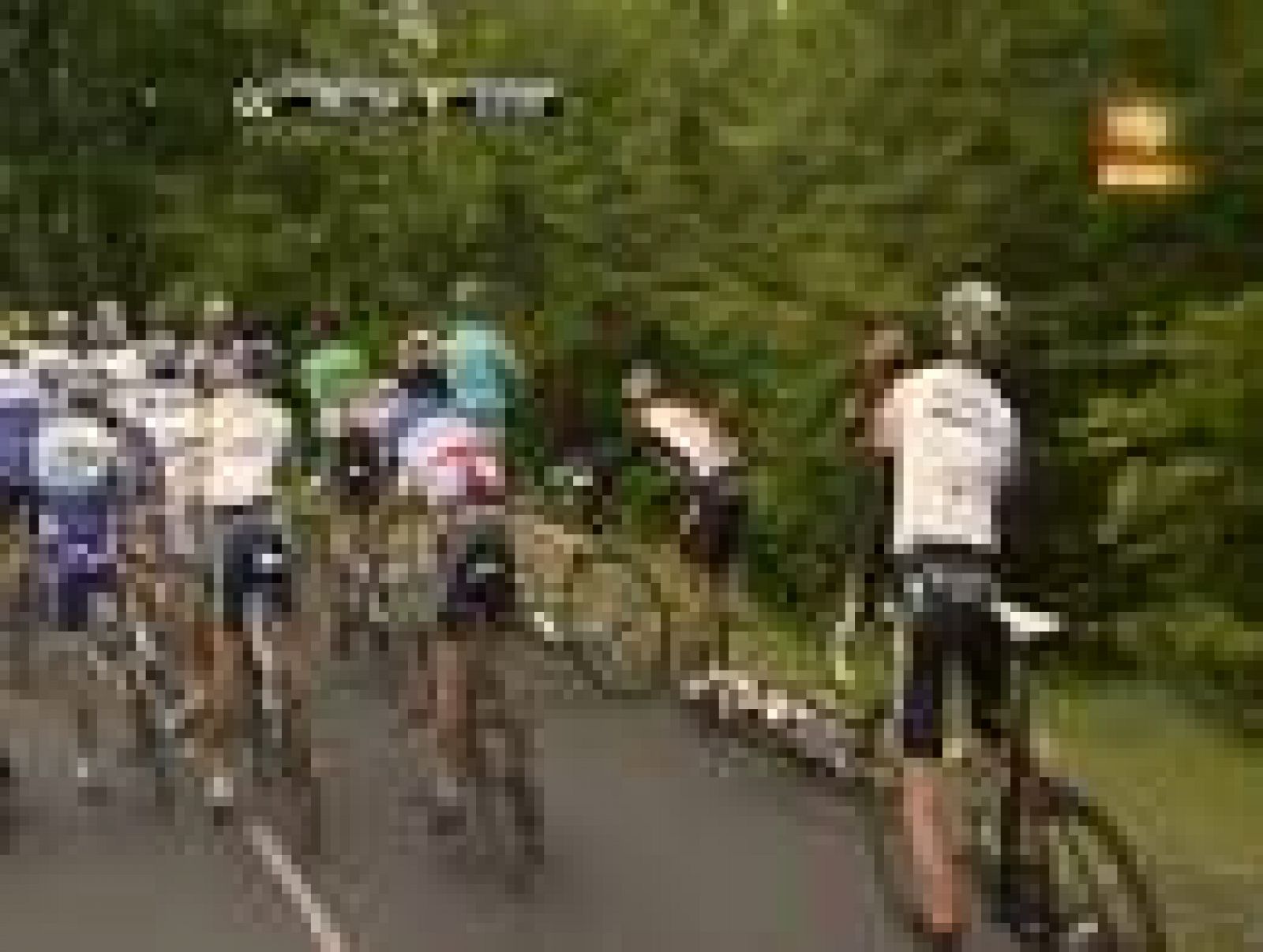Tour de Francia: 'Vino' y V. den Broeck se caen y dicen adiós | RTVE Play