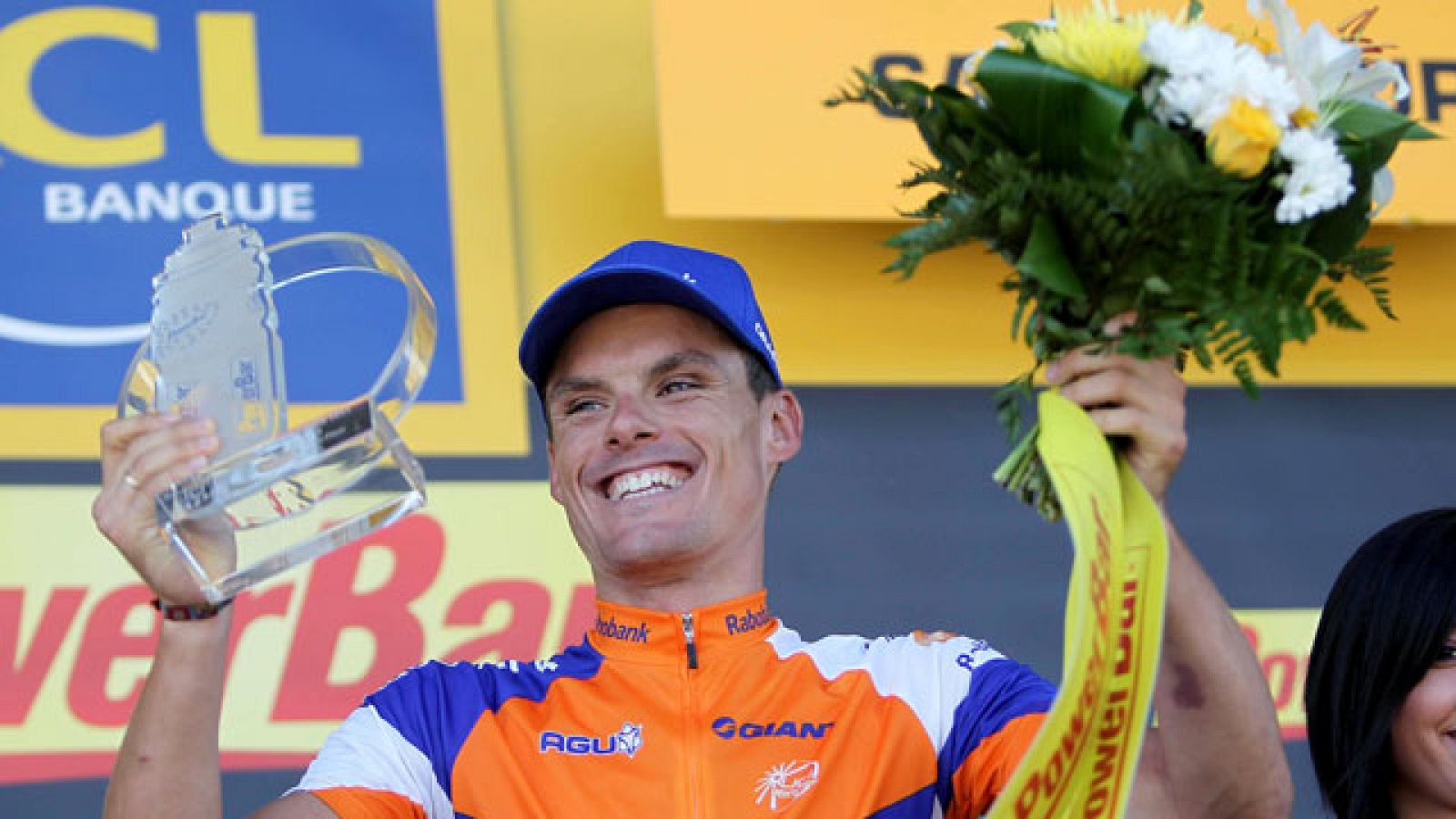 Telediario 2 en cuatro minutos fin de semana 10/07/2011 