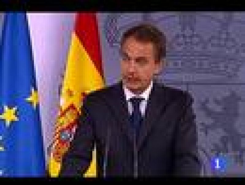 Zapatero elude el tema del adelanto de las elecciones