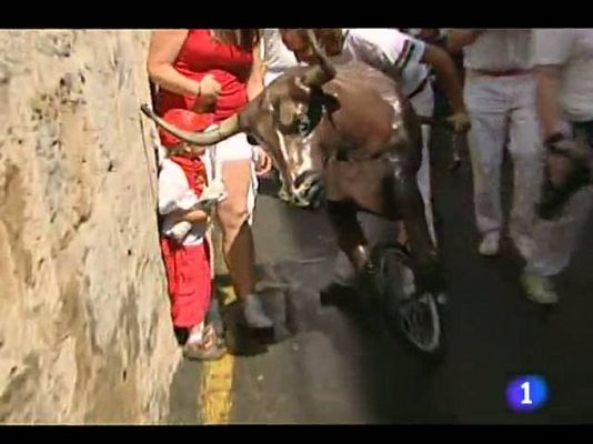 Los menores pamplonicas tienen también sus encierros de San Fermín