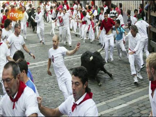 RNE te narra el sexto encierro de San Fermín 2011 en imágenes