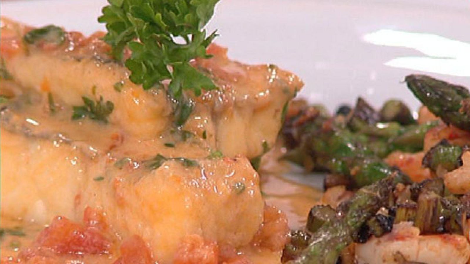  Pescadilla a las finas hierbas con salteado de espárragos (14/07/2011)