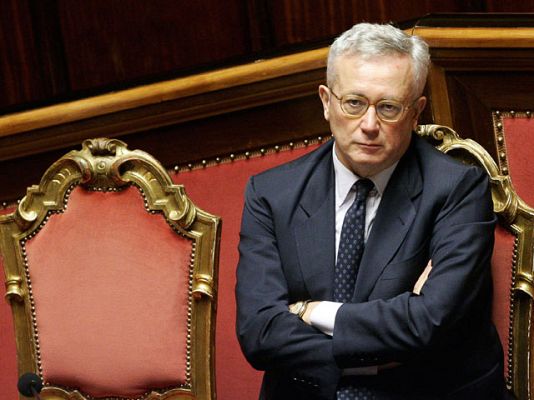 Telediario 1 - Los italianos pagarán por el médico