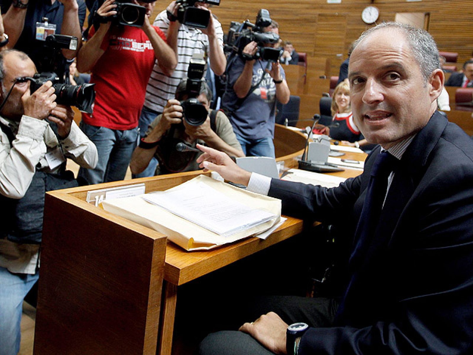  Camps se sentará en banquillo de los acusados