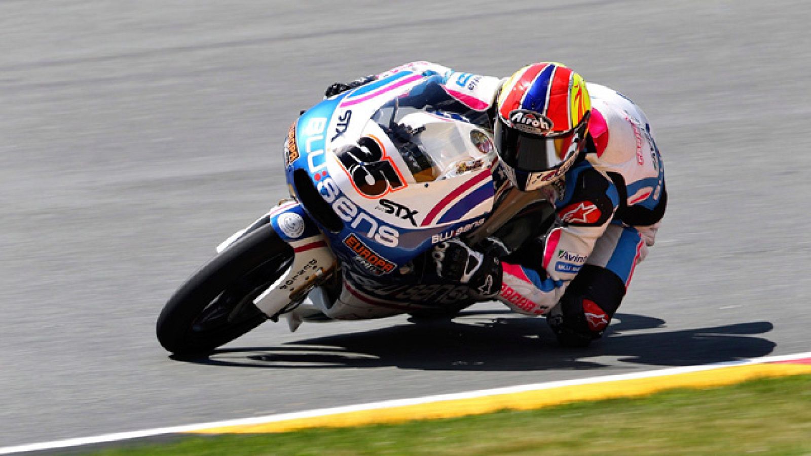 Maverick Viñales ha marcado la 'pole' en 125, tercera en su primera temporada en el octavo de litro.