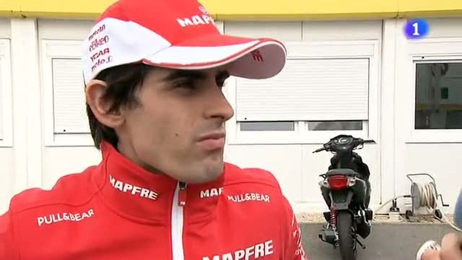 Julián Simón ha hablado tras su caída en la carrera de Moto2 y ha dicho que afortunadamente no le ha pasado nada a su maltrecha pierna.