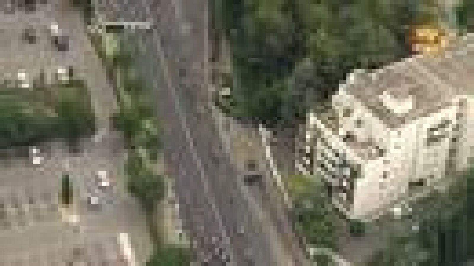 El corredor británico Marck Cavendish (HTC) ha conseguido su  cuarta victoria de etapa en este Tour imponiéndose al sprint en la  decimoquinta jornada del Tour de Francia, disputada entre las  localidades de Limoux y Montpellier con un recorrido de 1