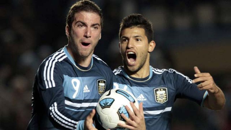  El Kun Agüero tiene 6 días para resolver su futuro