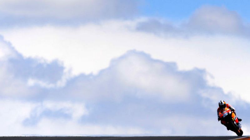 El final del GP de Alemania ha marcado el ecuador del Mundial de MotoGP. Los pilotos españoles Dani Pedrosa, Marc Márquez y Héctor Faubel han vuelto a demostrar quién manda en la competición y han hecho el segundo triplete cosecutivo de la temporada.