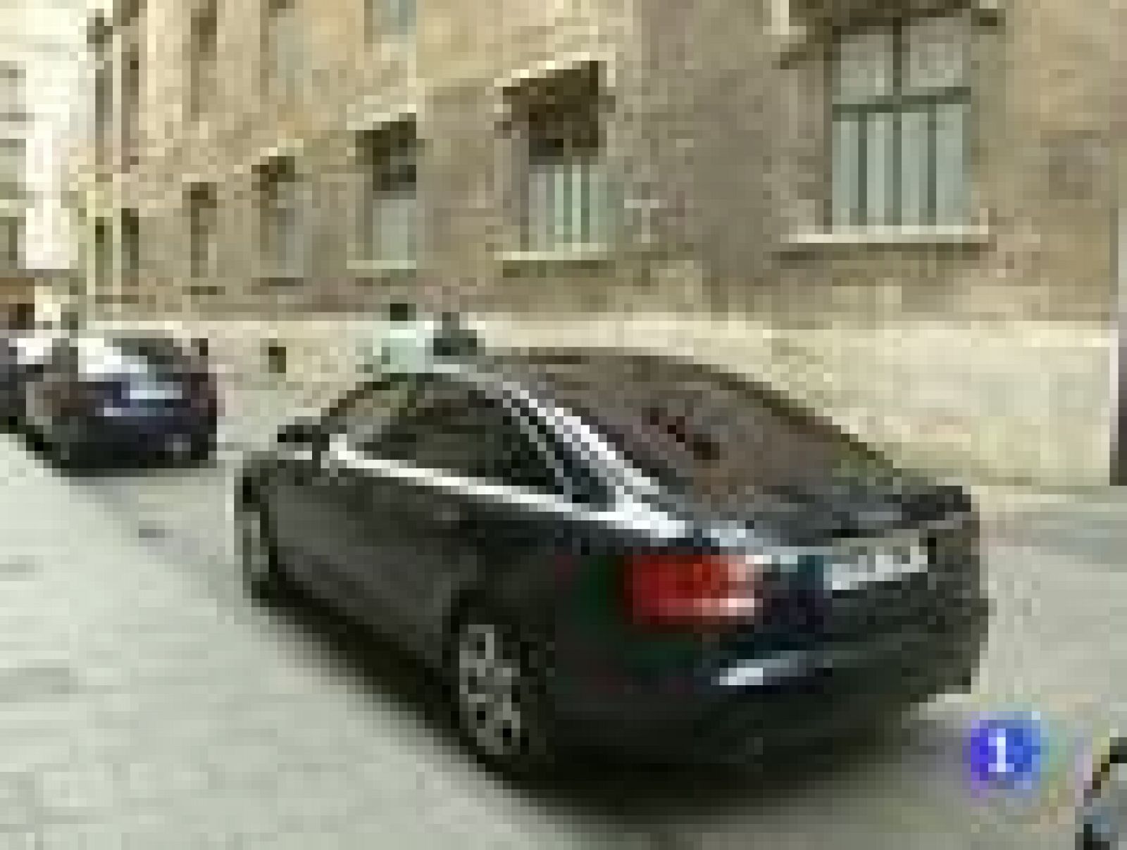 El Gobierno valenciano no ve motivos para que Camps abandone el cargo | Ver