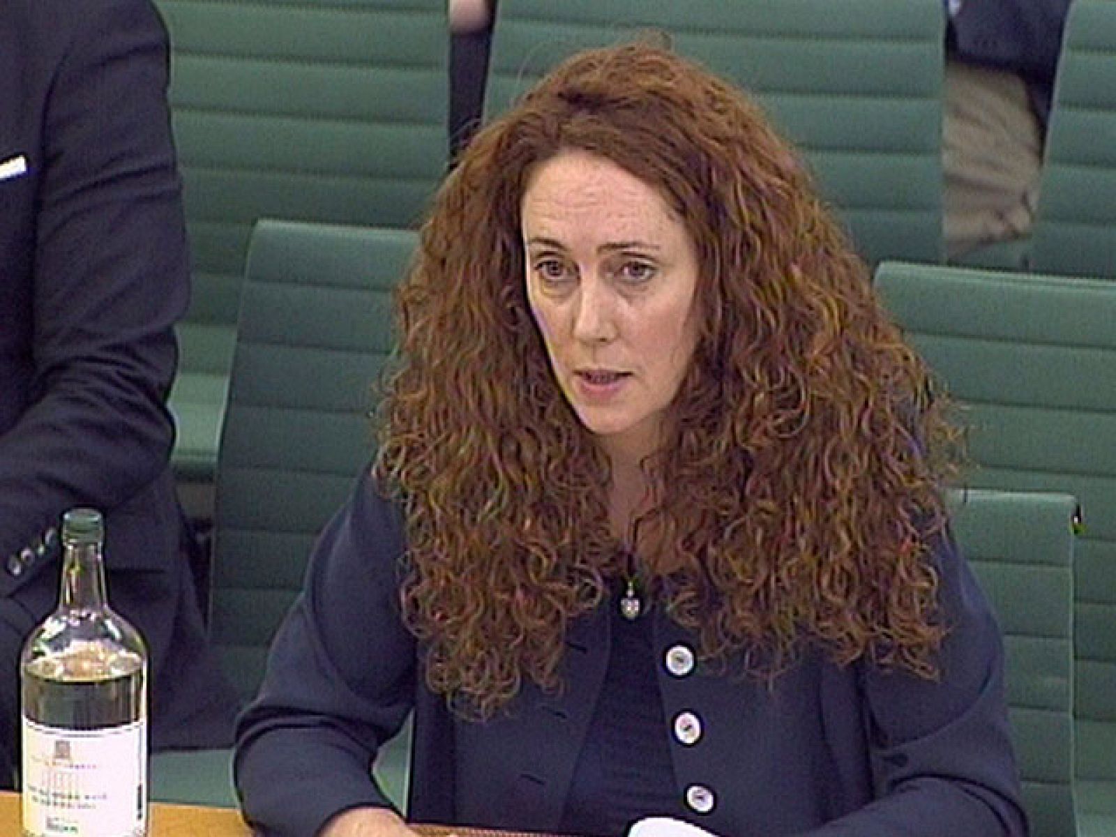 Brooks asegura que la contratación de invetigadores privados era algo habitual en los medios