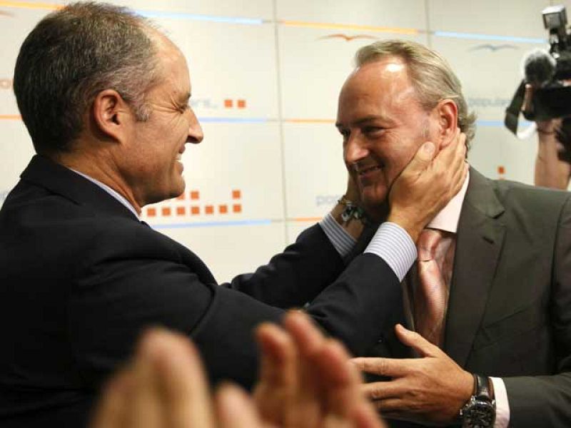  El PP valenciano elige a Alberto Fabra sucesor de Camps en la presidencia de la Generalitat