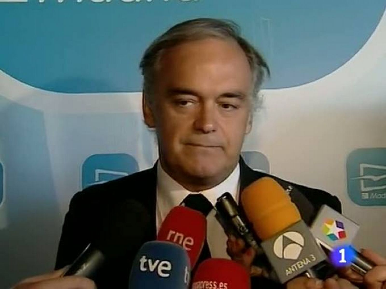 Telediario 1: El PP asegura que Camps es un buen político y que su dimisión es injusta | RTVE Play