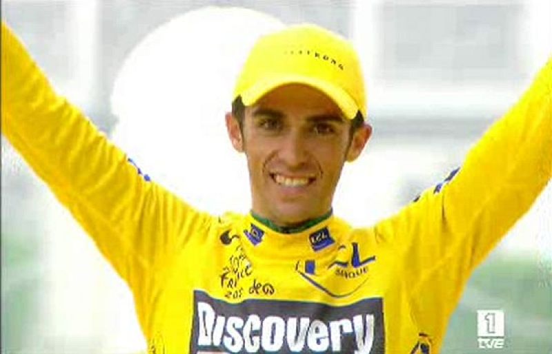  El pequeño ciclista de Pinto se ha convertido en la referencia del ciclismo español y mundial. Sin embargo, después del grave accidente sufrido accidente en 2004, su futuro estuvo en el filo de la navaja.  