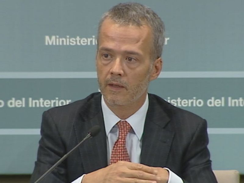  Camacho y Rubalcaba rechazan las peticiones de dimision del PP