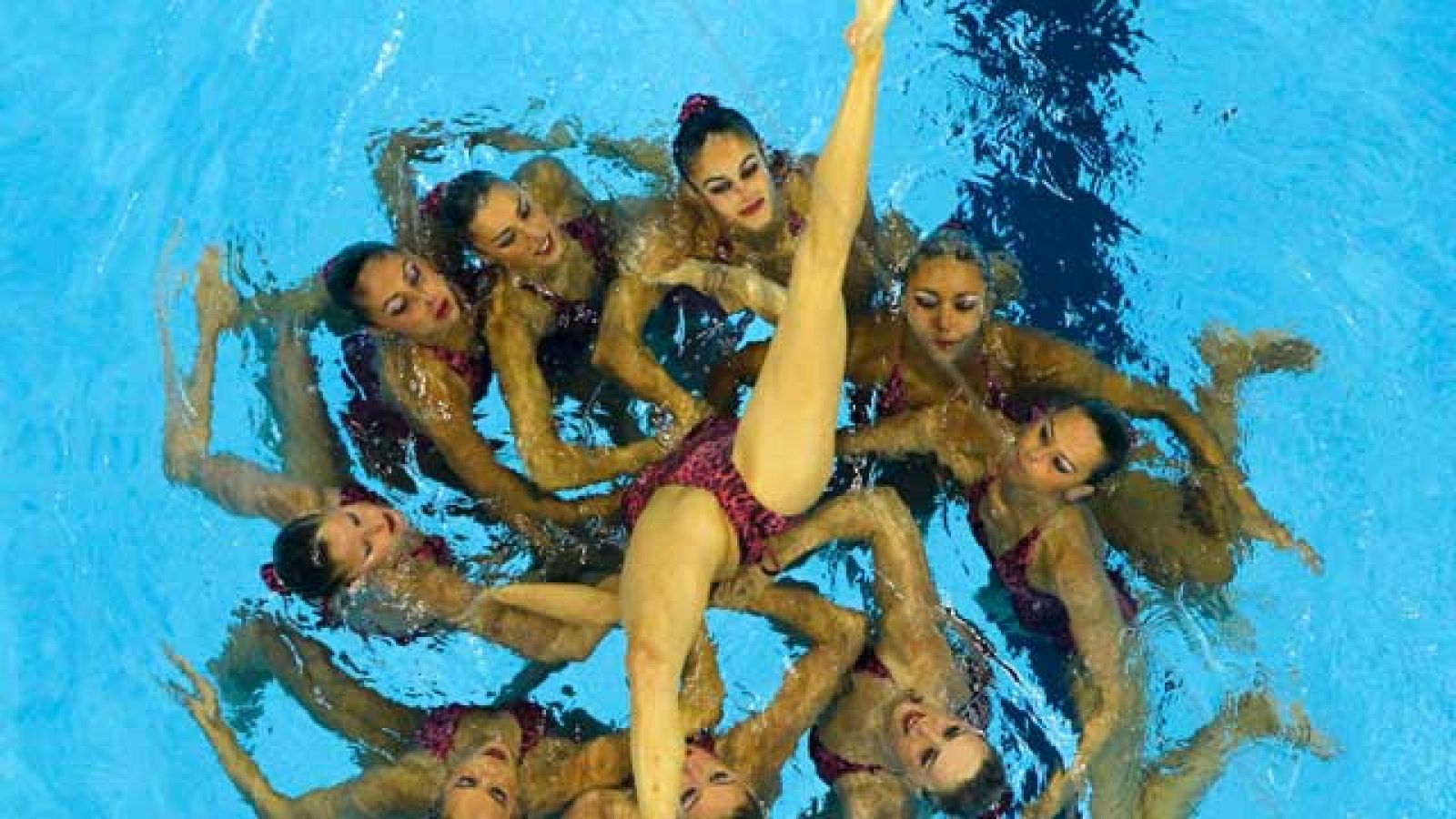 Ejercicio español de combo libre de natación sincronizada | Ver