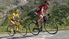 Voeckler y Evans no aguantan el ritmo de Contador