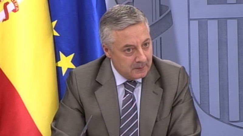 José Blanco pide a Mariano Rajoy explicaciones sobre la dimisión de Camps